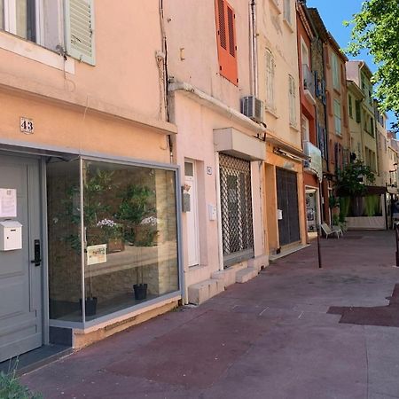 Formidable Studio Au Coeur Historique De Frejus Appartement Buitenkant foto