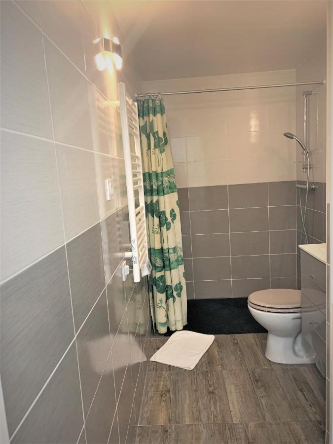 Formidable Studio Au Coeur Historique De Frejus Appartement Buitenkant foto