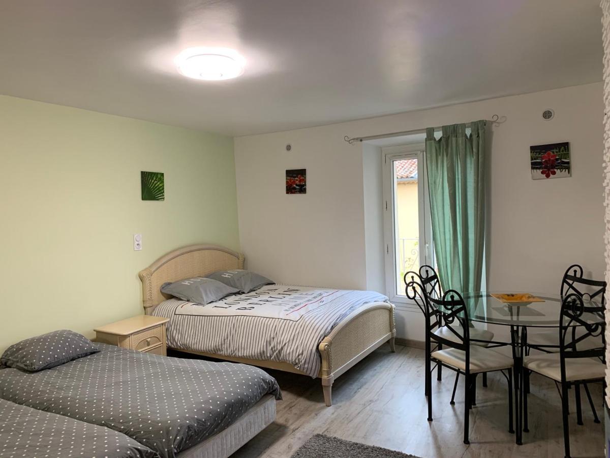 Formidable Studio Au Coeur Historique De Frejus Appartement Buitenkant foto